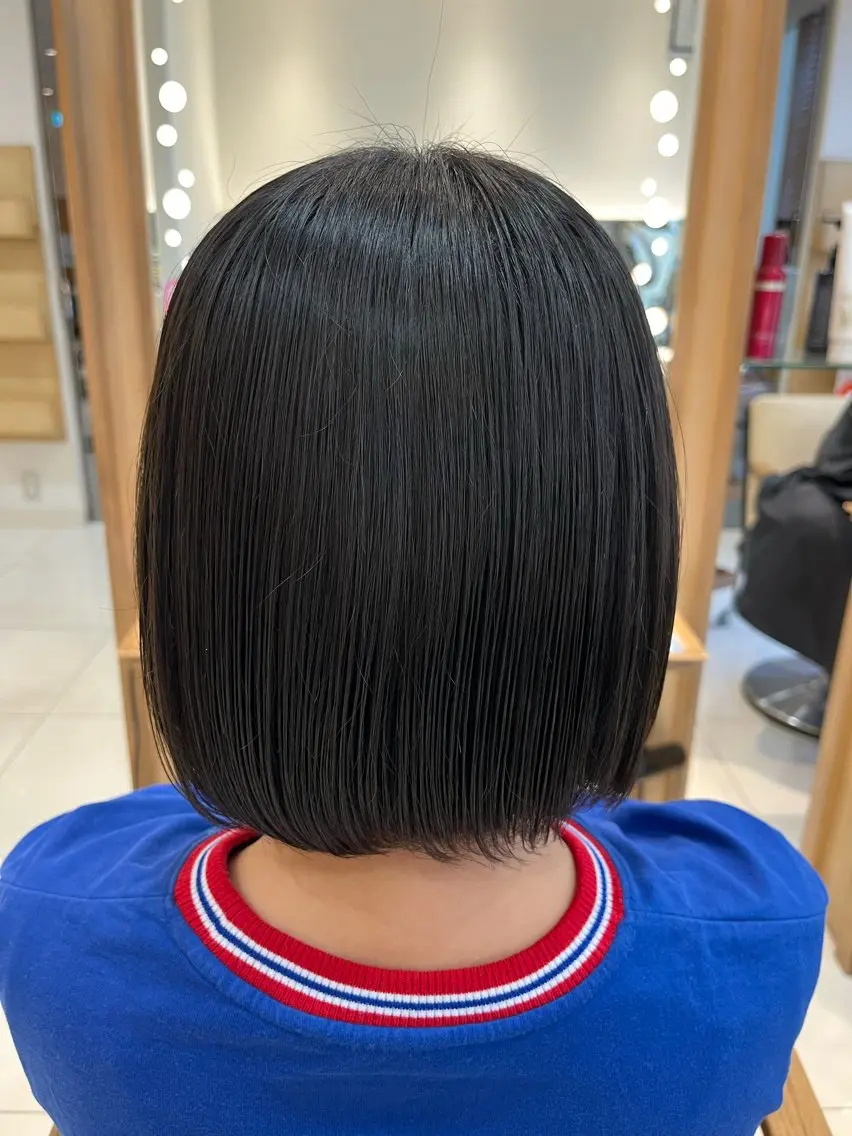 ミディアム カラー 黒髪 ブルーカラー ブルーブラック なつな/ 透明感カラーのヘアスタイル