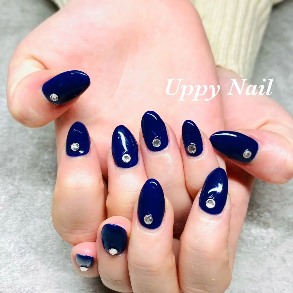 ネイル ネイビー ストーンネイル ハンドネイル Uppy Nail ukyoのネイルデザイン