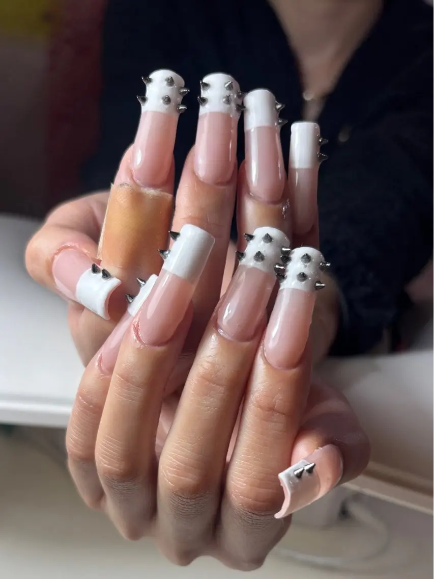 ネイル ハンドネイル .unff サラ🦷のネイルデザイン