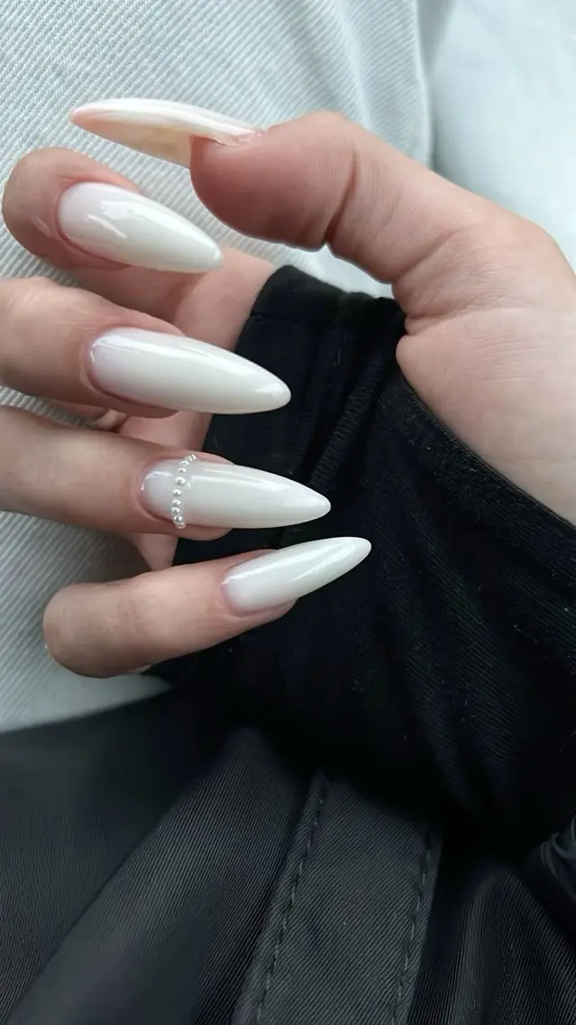 ネイル ハンドネイル HAPPI NAIL CALINのネイルデザイン