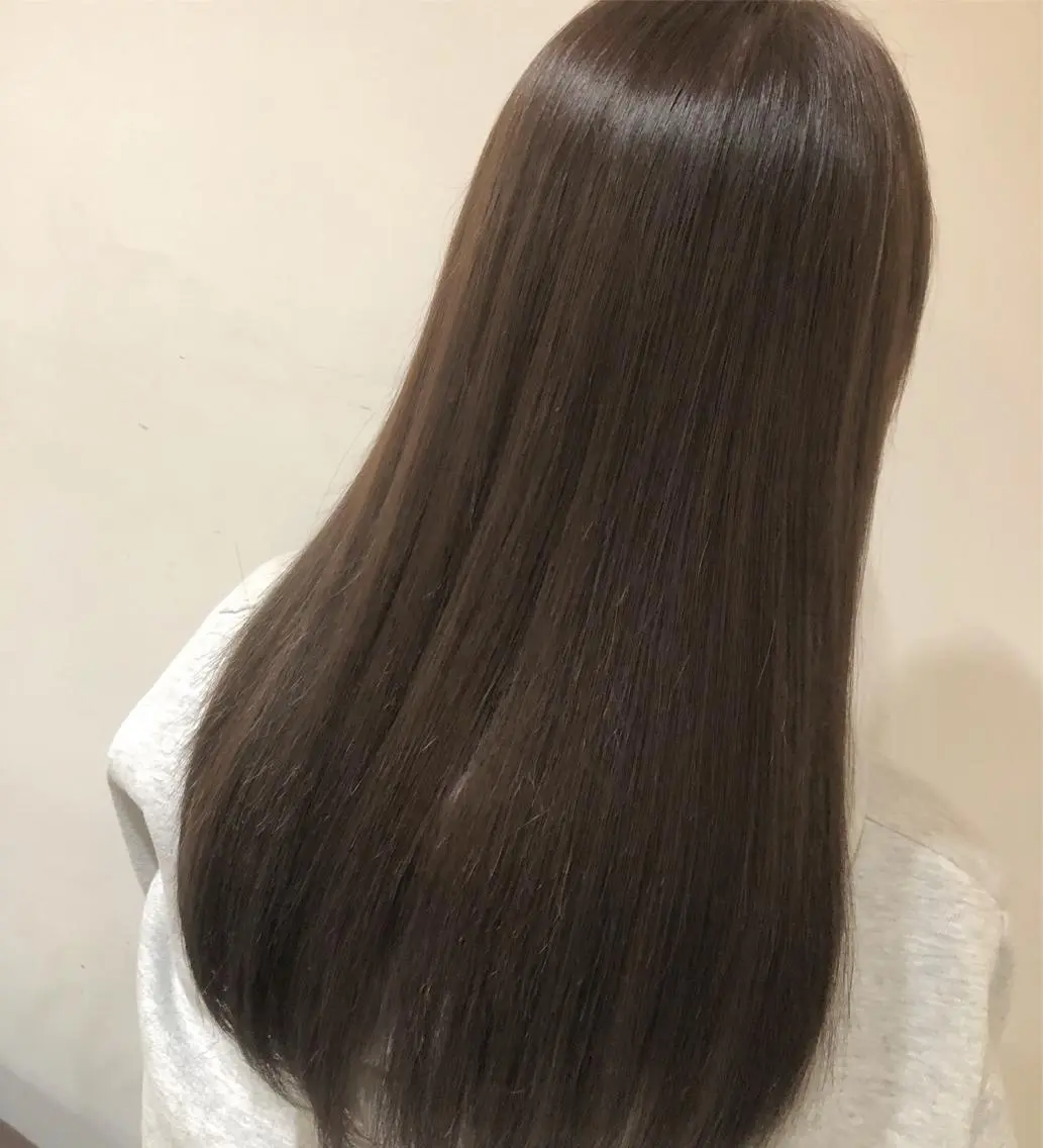 ロング カット ヘアカラー 藤田 遼のヘアスタイル