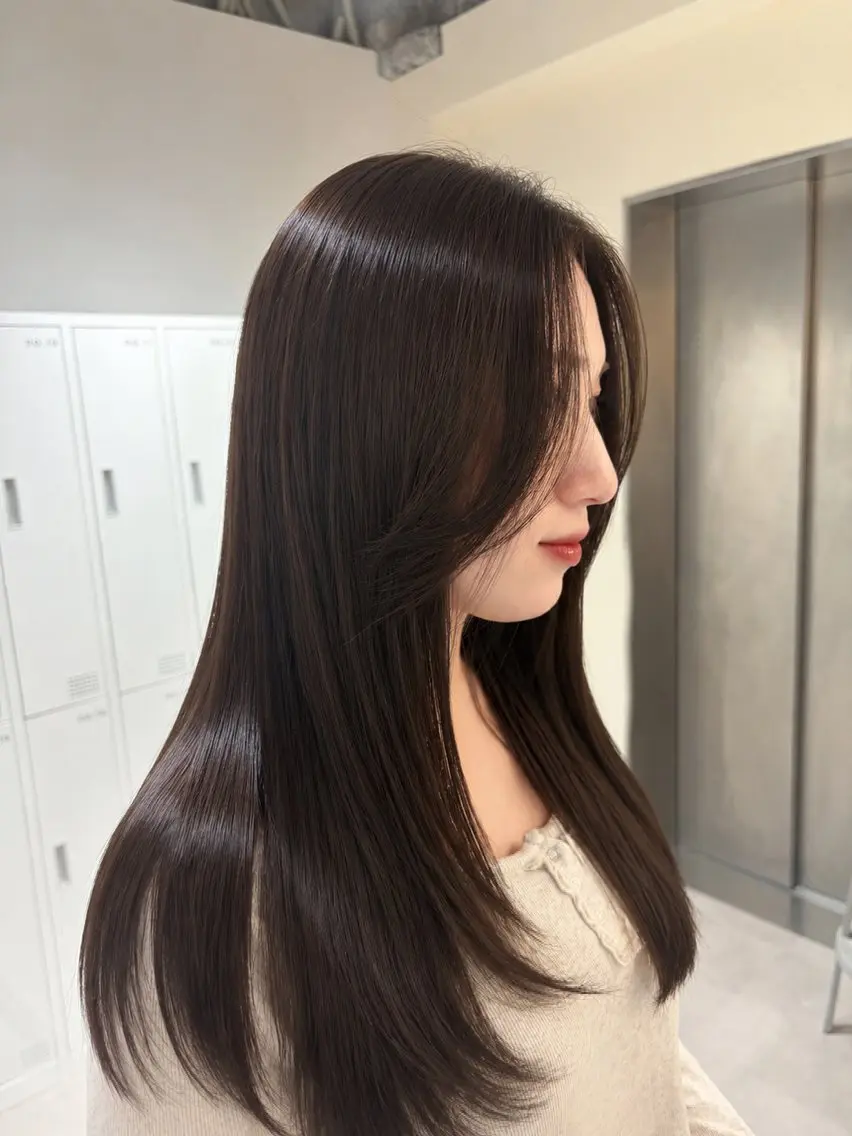 ロング 縮毛矯正 縮毛矯正 透明感カラー🪽 ゆうかのヘアスタイル