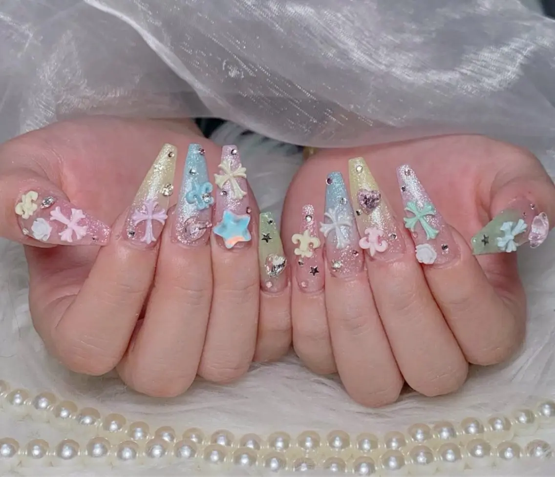 ネイル アートネイル ボルドー フレンチネイル ジェルネイル 氷ネイル・うるうるネイル ハンドネイル Julie NailSalonのネイルデザイン