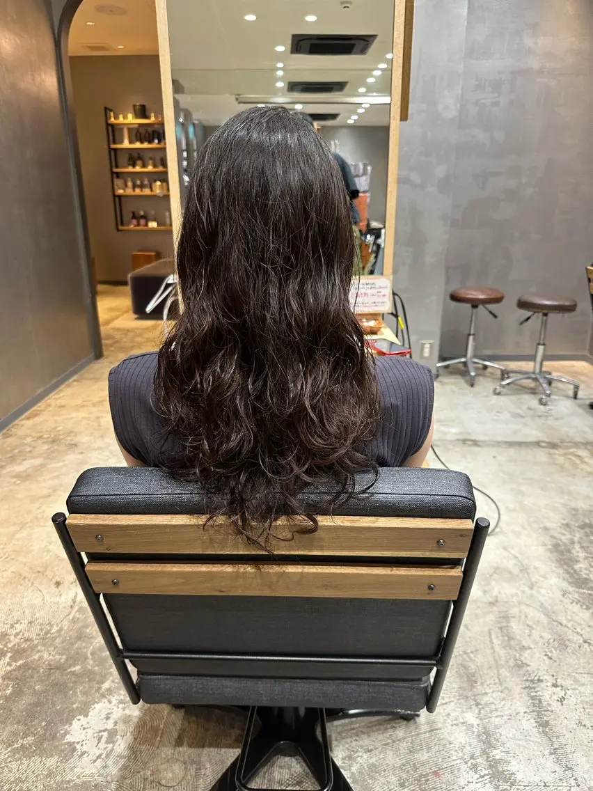 ロング パーマ カット ヘアカラー 上村 颯のヘアスタイル