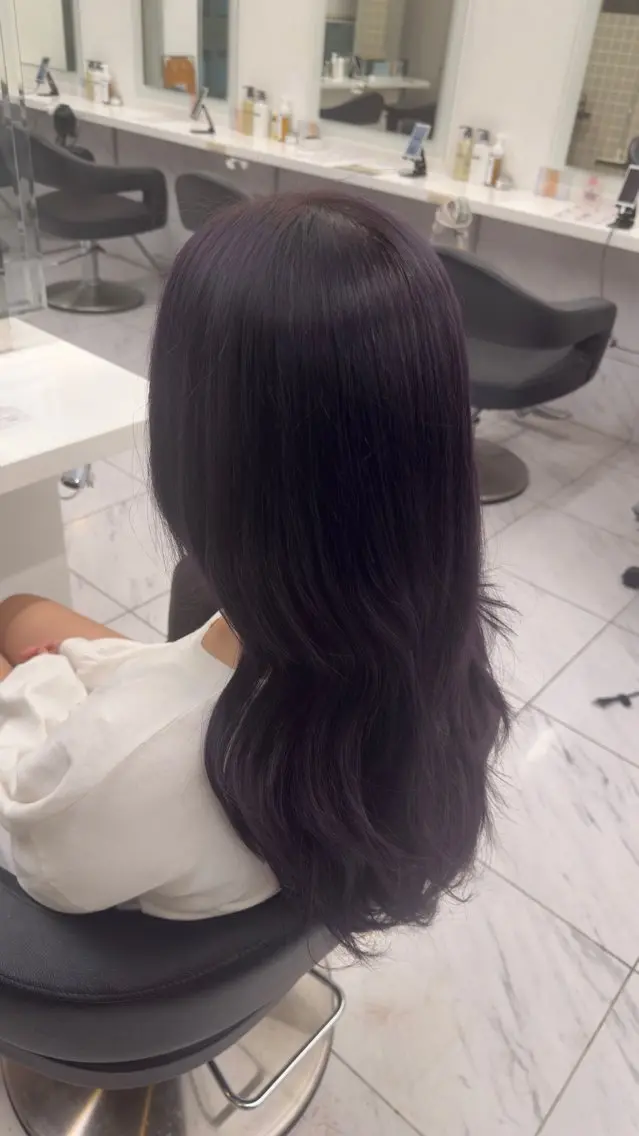ロング ヘアカラー トリートメント 透明感×ワインレッド 🍒𝐘𝐮𝐤𝐚のヘアスタイル