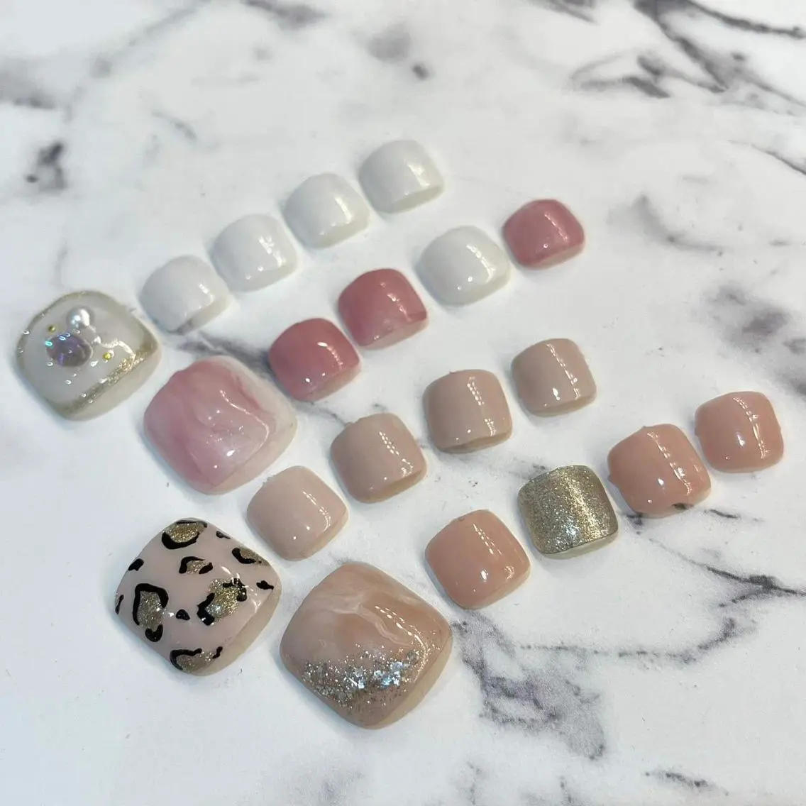 ネイル フットネイル フットネイル nail LUNA BLANCのネイルデザイン