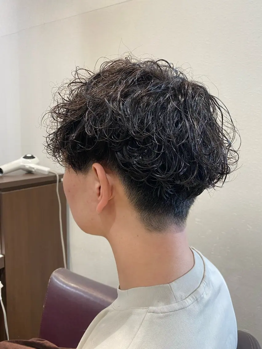 パーマ メンズ メンズパーマ ツイストスパイラルパーマ スパイラルパーマ カット パーマ 仲井 充のヘアスタイル