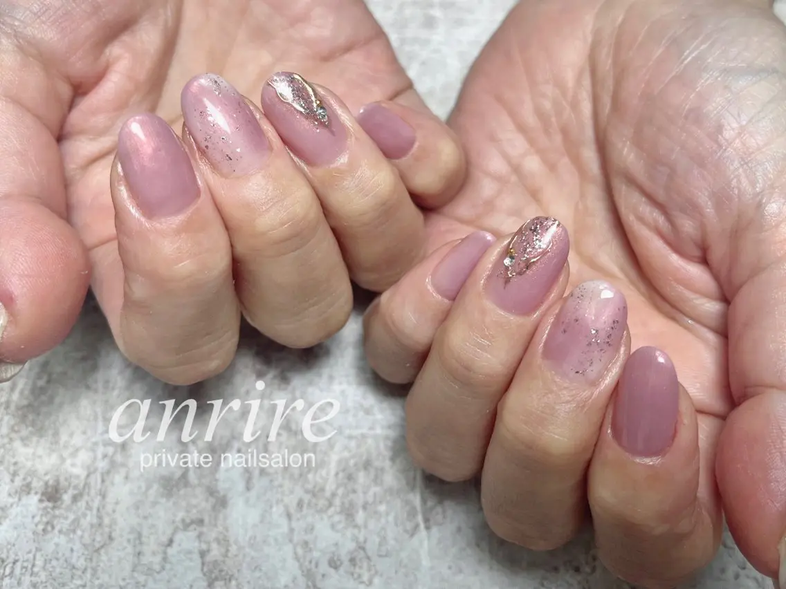 ネイル ジェルネイル キラキラネイル ラメ(グリッター) ミラーネイル ニュアンスネイル nailsalon anrireのネイルデザイン