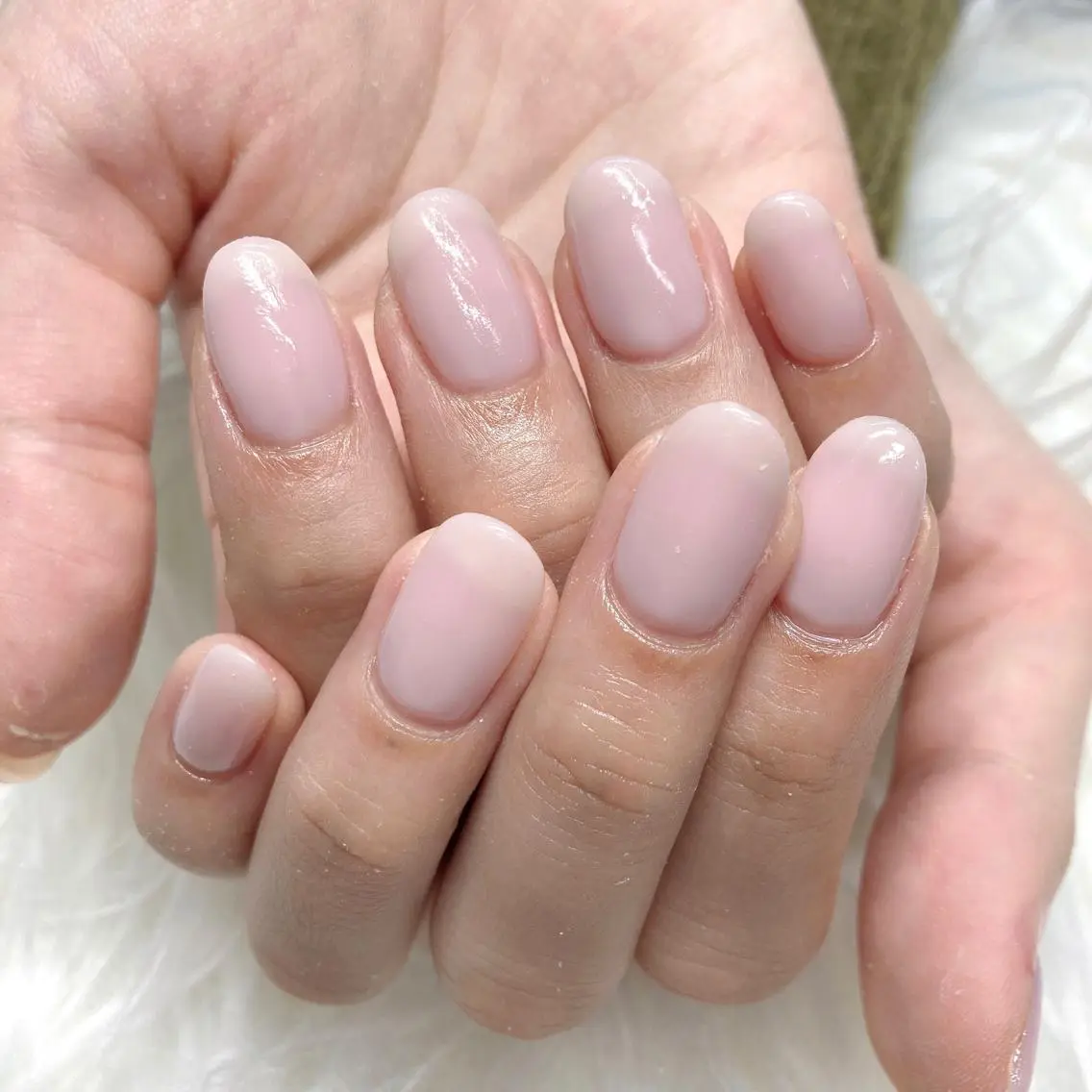 ミディアム ネイル Y. Sのネイルデザイン