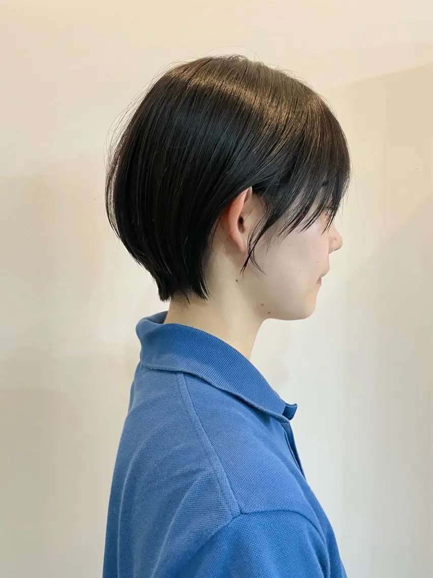 ショート ショートヘア 切りっぱなしボブ/ ブリーチカラー/大塚のヘアスタイル