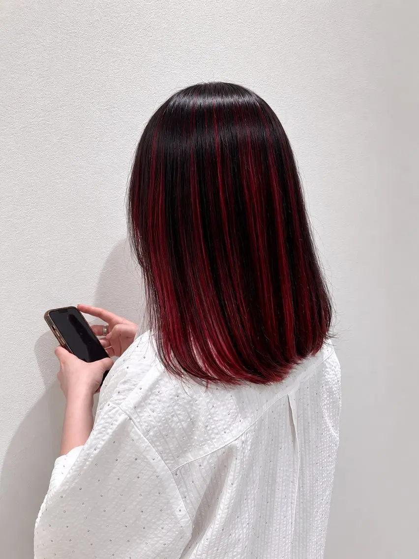 ミディアム カット ヘアカラー 上杉 梨緒のヘアスタイル