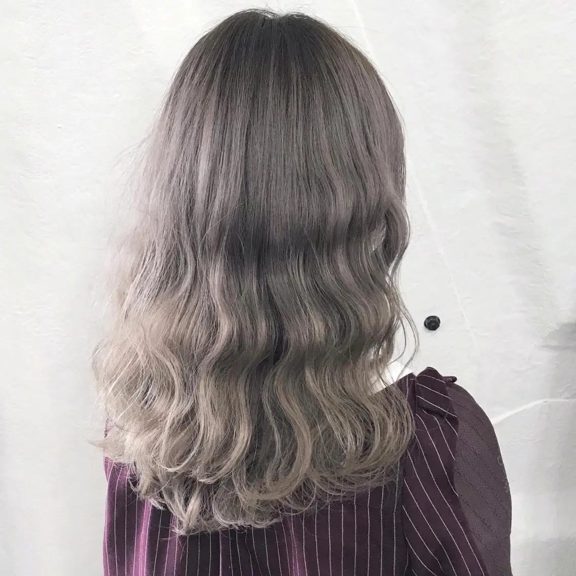 カラー ブリーチ グレージュ K-POP好き美容師 🇰🇷Kai.Yのヘアスタイル