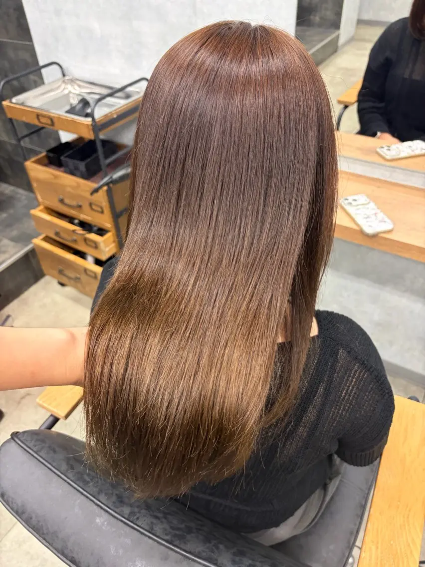 ロング カラー ベージュカラー ブラウンカラー ブラウンベージュ Lutia新宿 ここな💜ྀིのヘアスタイル