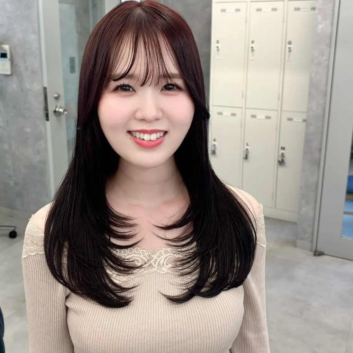 ロング カラー カット ヘアカラー NUMBER_ ユイナのヘアスタイル