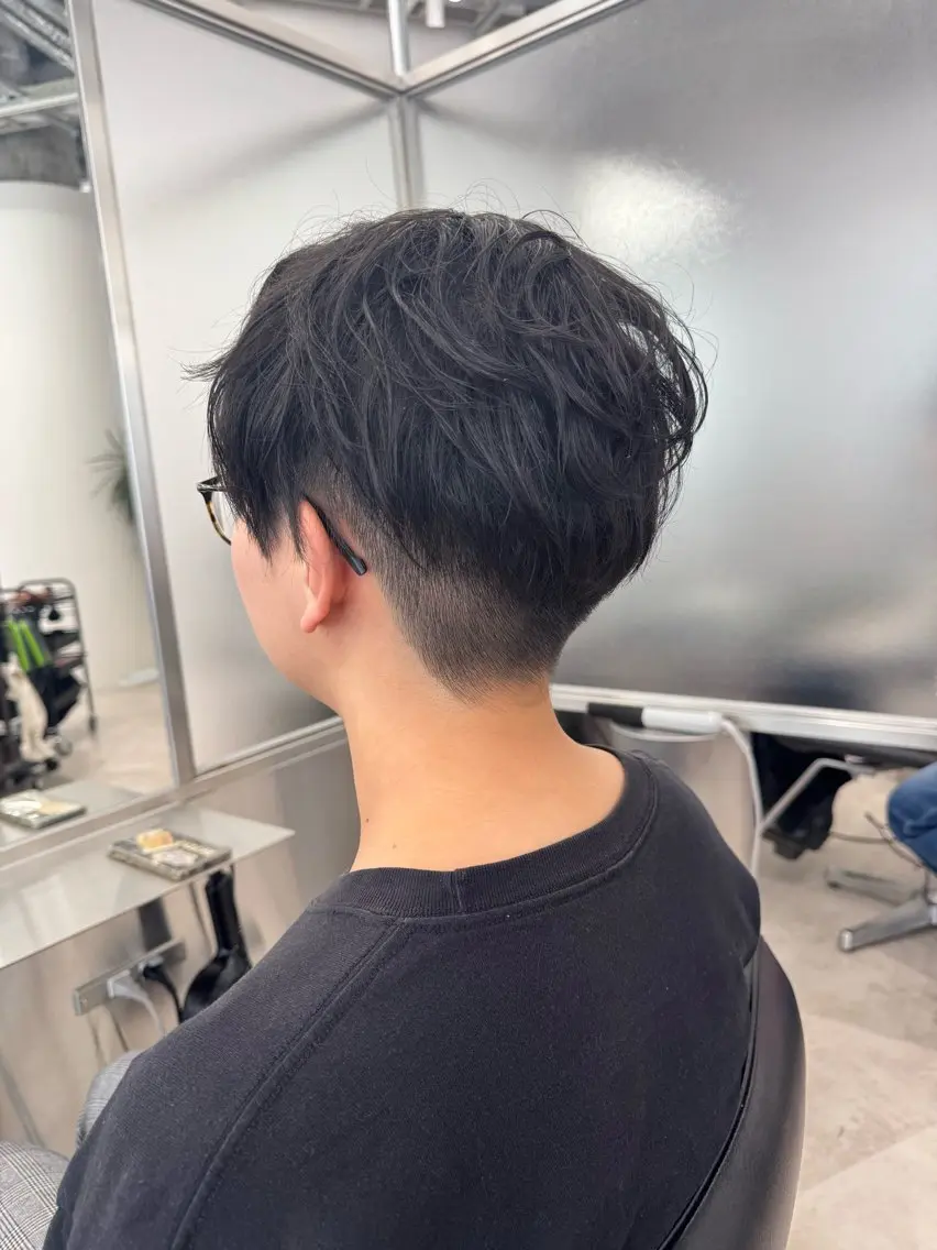 ショート ハンサムショート ショートヘア 梅田茶屋町ヘッドスパ ＆艶カラー　りほのヘアスタイル