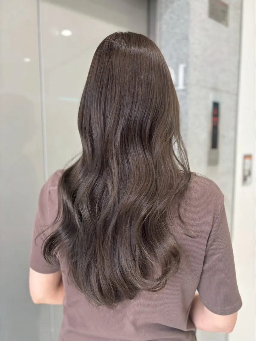 ロング カラー 透け感グレージュ sego☁️のヘアスタイル