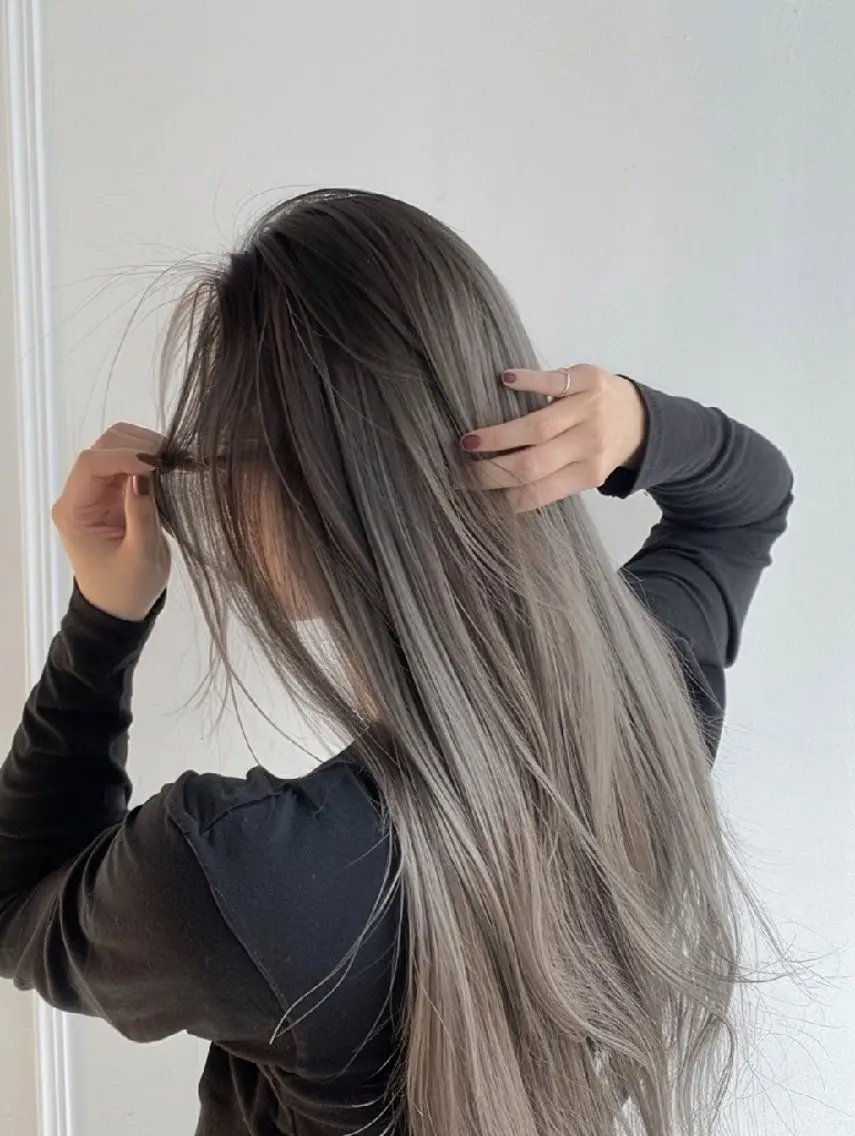 カラー 束感まつぱ🫧 なつき🫧のヘアスタイル