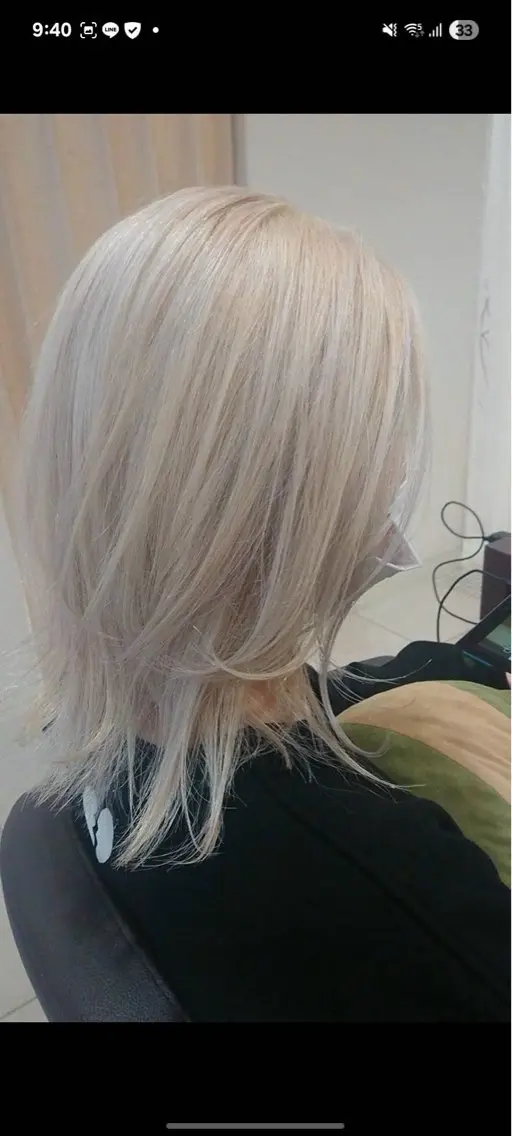セミロング カラー 白髪いかしハイライト 加藤のヘアスタイル