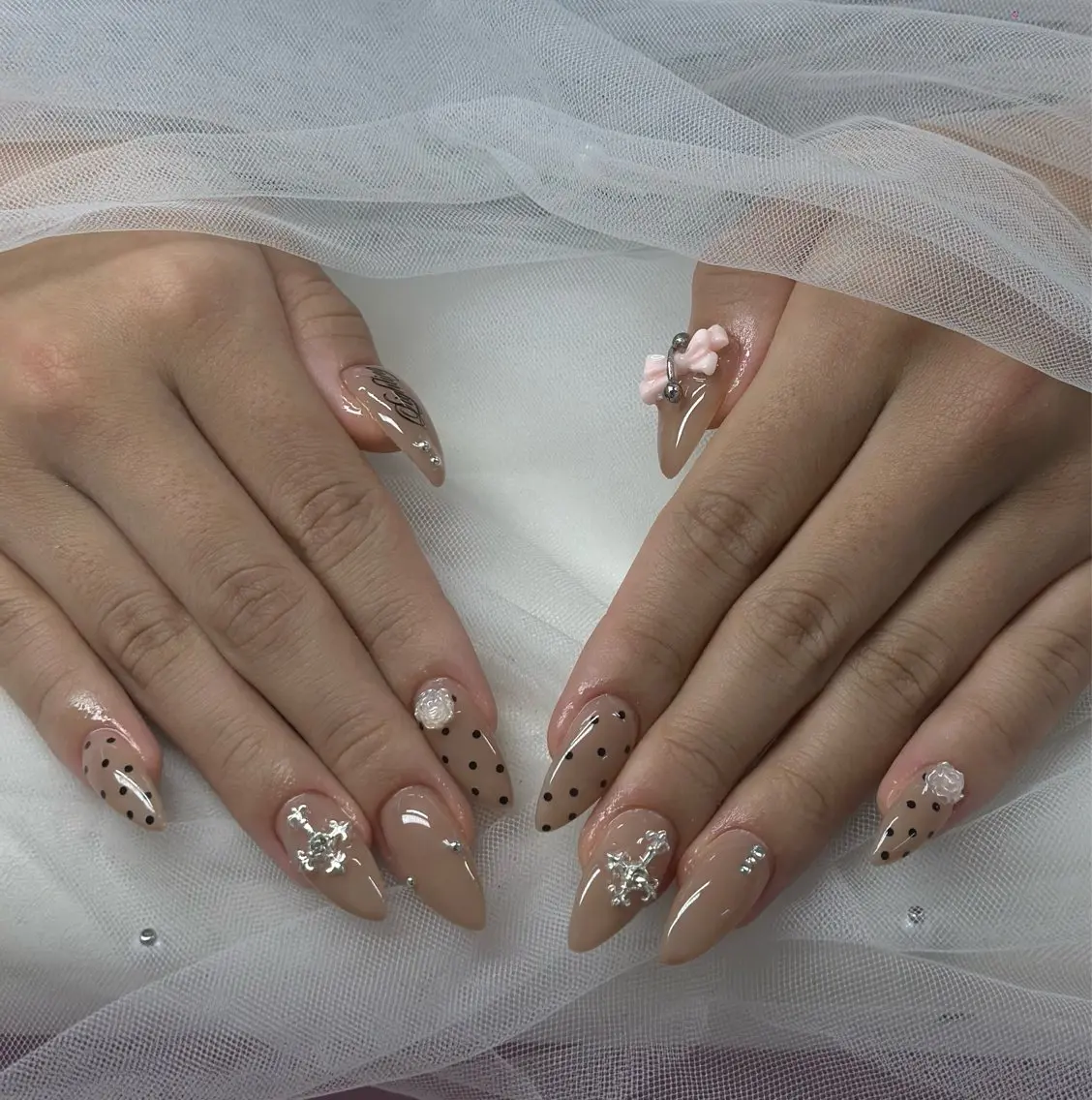 ネイル ハンドネイル R Nailのネイルデザイン