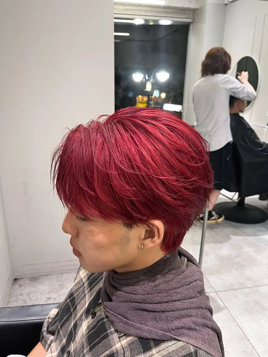 カラー メンズ メンズブリーチ ブリーチ レッドカラー 米内 柚稀のヘアスタイル