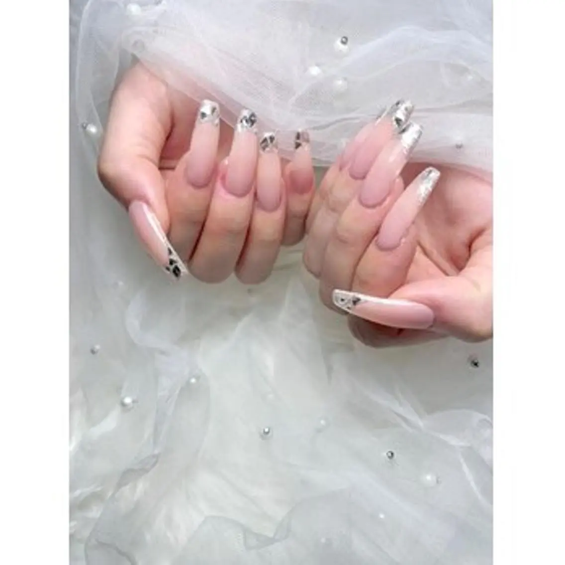 ネイル PEEKABOO NAIL 梅田のネイルデザイン