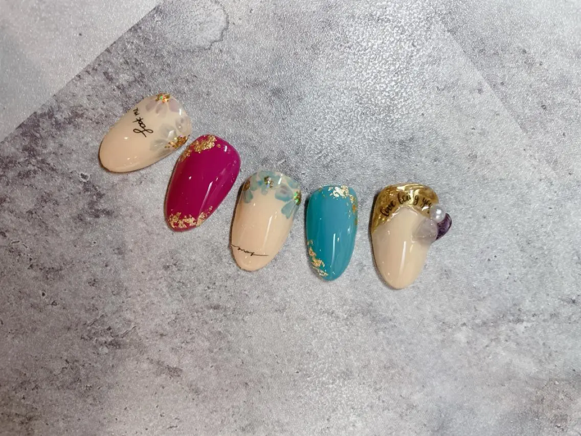 ネイル ブルー フラワーネイル ピンク 春ネイル 黄色 ネイルサロン Jewels Mのネイルデザイン