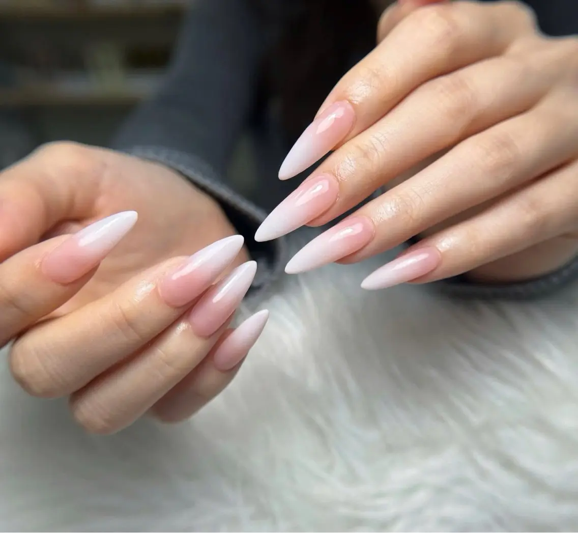 ネイル ハンドネイル ハンドケア Yumii 🎀のネイルデザイン