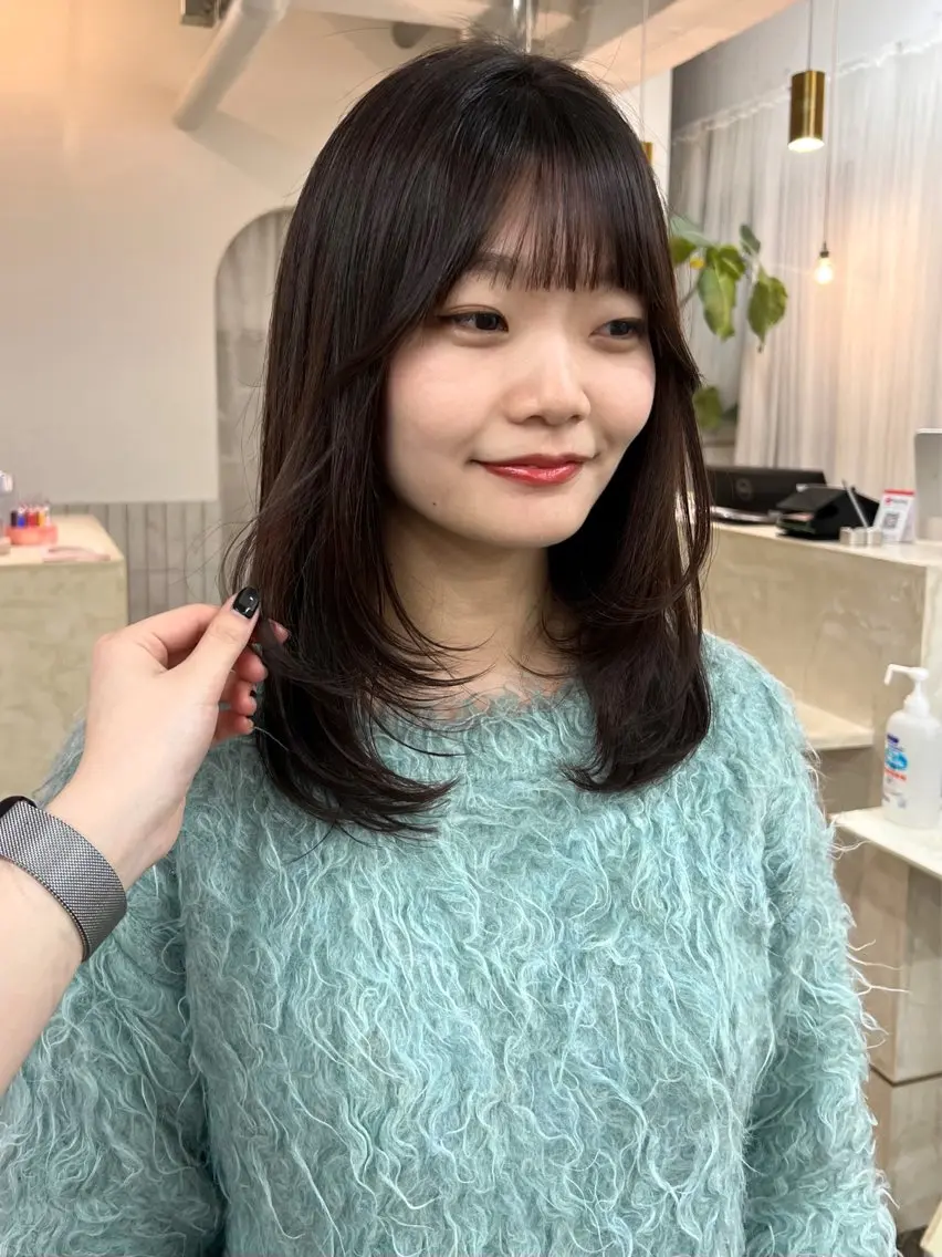 ミディアム レイヤーカット 似合わせカット Terve. 赤松 メイのヘアスタイル