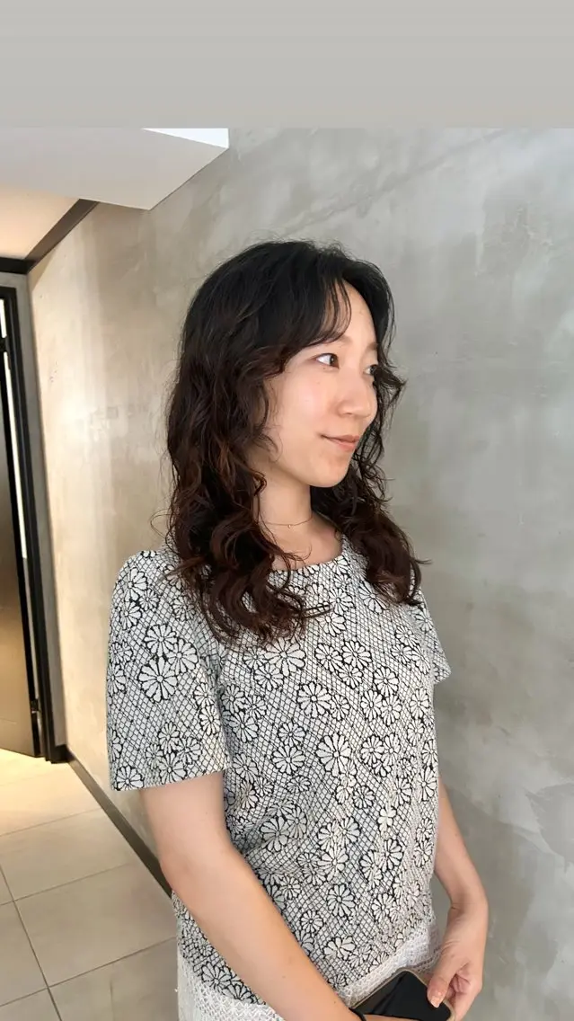 ロング パーマ カット パーマ タナカ カナ🫧のヘアスタイル