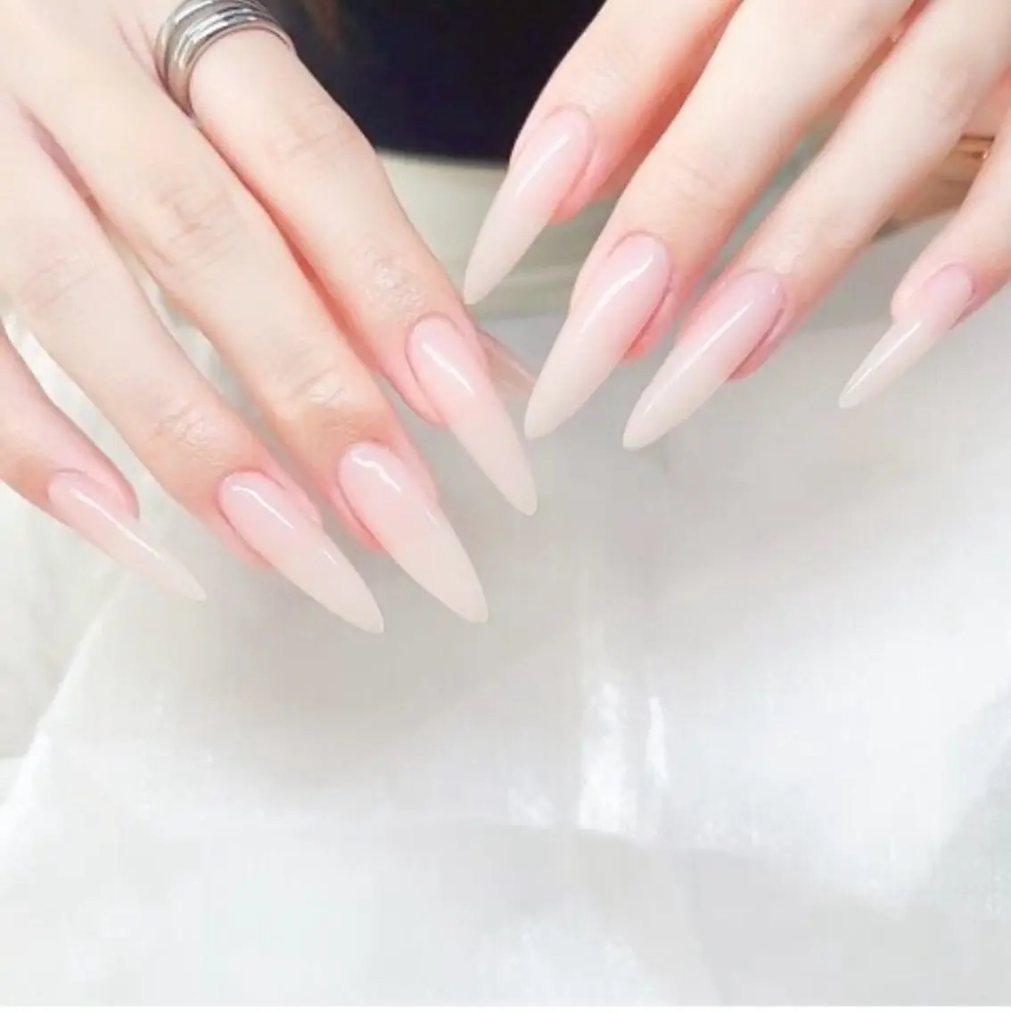 HAND✨スカルプ長さ出し🎀ちゅるんとワンカラー/ラメグラ🧸ハンドケア付きの写真