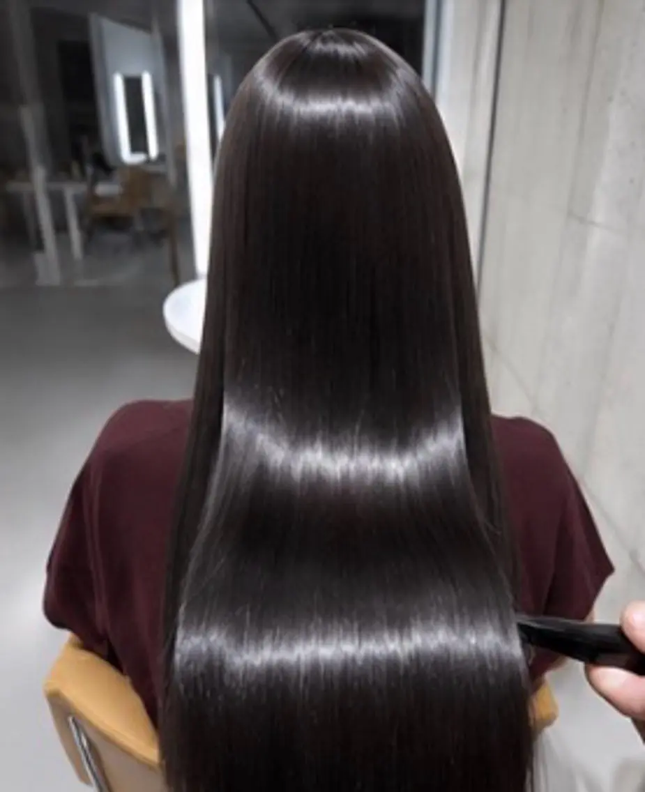 ロング パーマ 縮毛矯正 トリートメント 韓国×艶ハイトーンが かわいい✨️リオ🍒のヘアスタイル