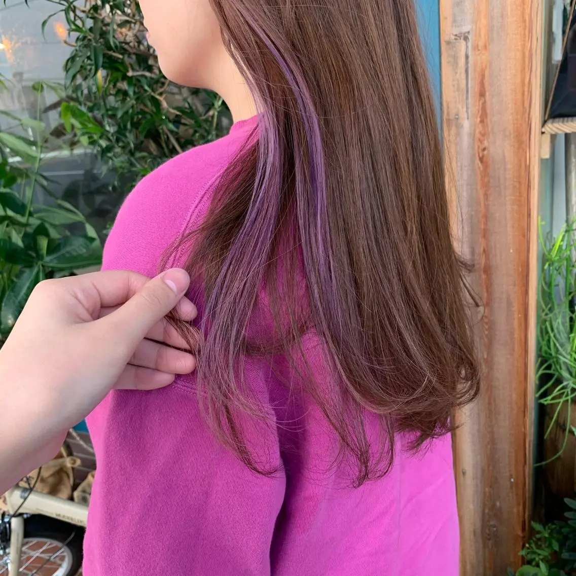 ロング カラー パーマ ヘアアレンジ ハイライトカラー インナーカラー ピンクカラー パープルカラー ハイライト Loa misakiのヘアスタイル