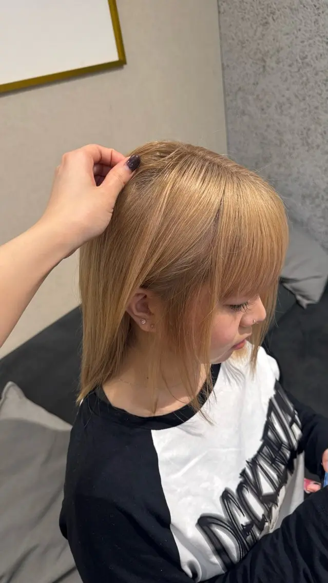 ミディアム shio ハイトーン 💗【福岡天神】のヘアスタイル