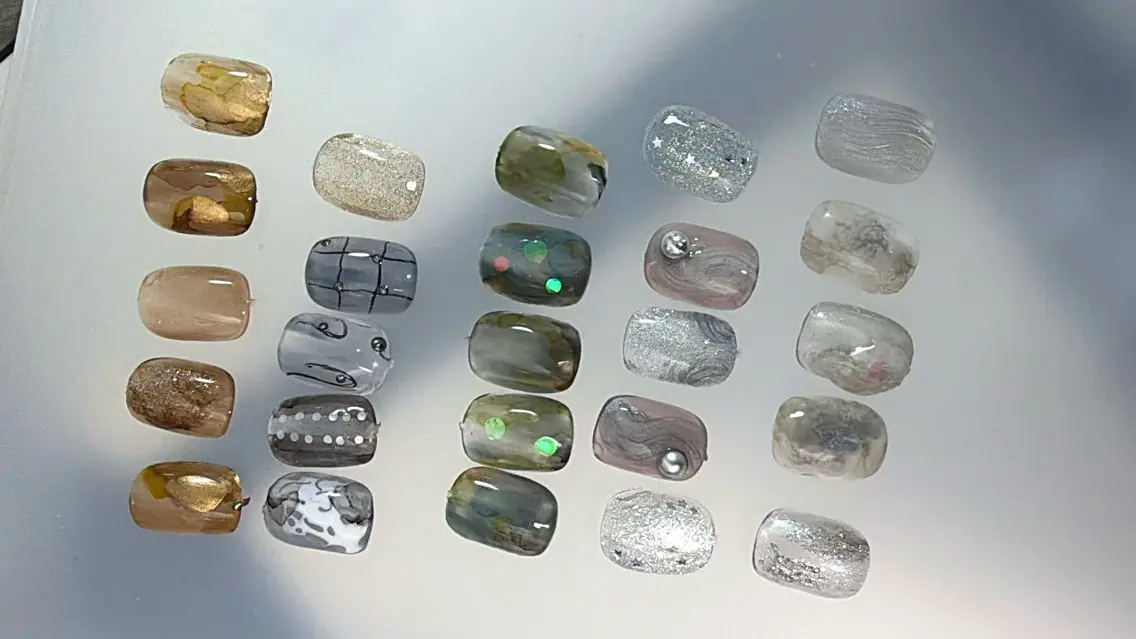 ネイル ハンドネイル YUMI ニュアンスnailsのネイルデザイン