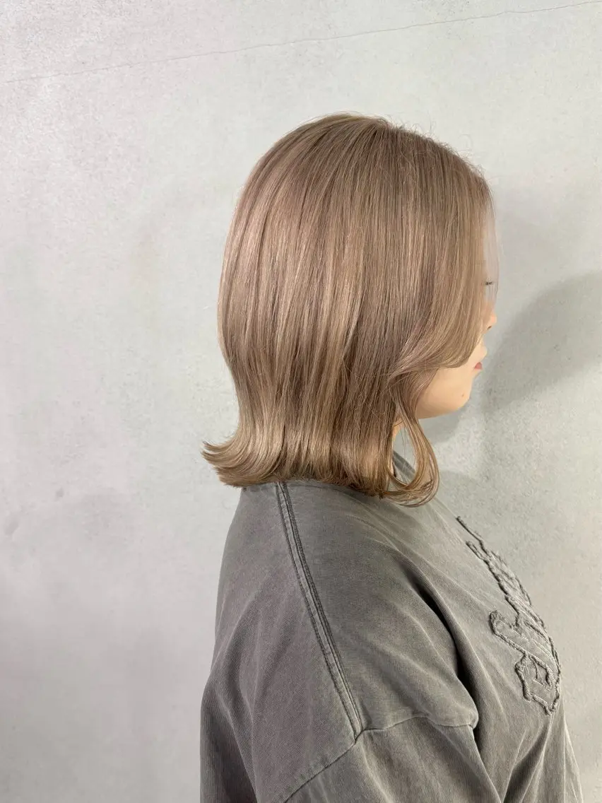 ミディアム カラー ベージュカラー ミルクティーベージュ ヘアカラー トリートメント #tag 佐藤璃美のヘアスタイル
