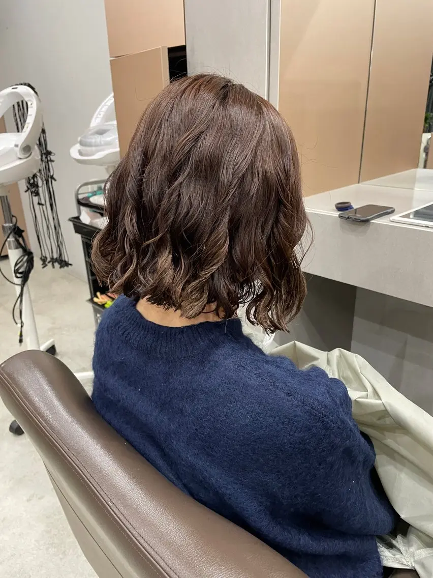 ミディアム カラー パーマ カット 表参道🌿赤み消し カラー/チナツのヘアスタイル