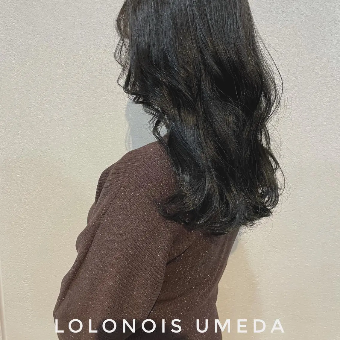 ロング カラー ダークグレー Lolonois梅田 /Okazaki:)のヘアスタイル