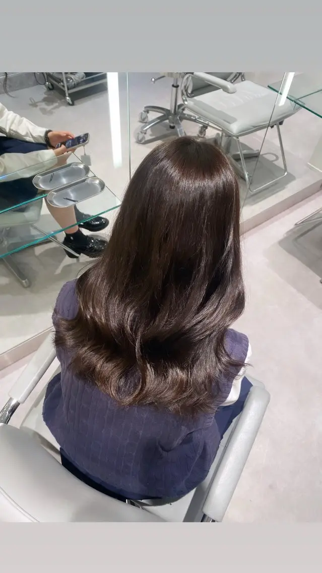 セミロング ヘアカラー 川村 歩夏のヘアスタイル