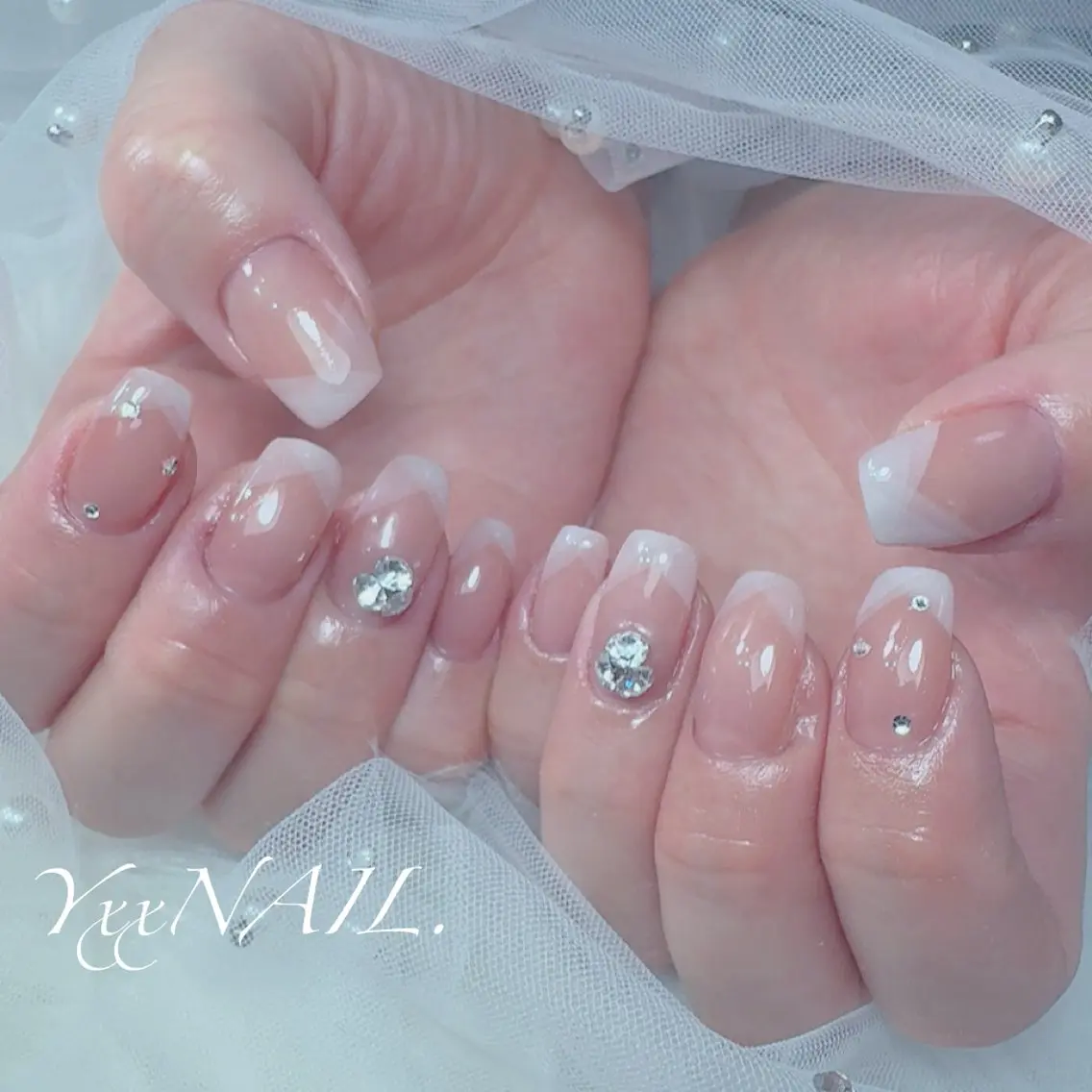 ネイル ハンドネイル フットネイル プライベートサロン 🩵YxxNAIL.のネイルデザイン