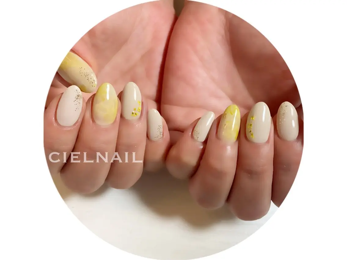 セミロング イエローカラー ハンドネイル cielnail 祇園のネイルデザイン