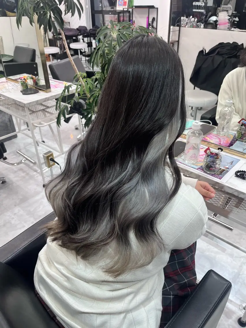 ロング カラー ヘアアレンジ 𝐠𝐢𝐫𝐥𝐲 𝐦𝐨𝐝𝐞🖤のヘアスタイル