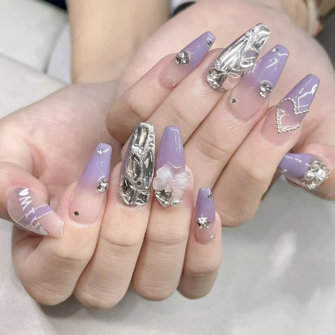 ネイル ハンドネイル Queen's ゆなのネイルデザイン