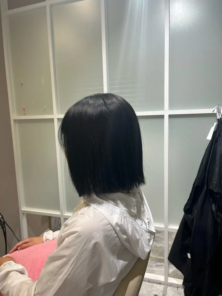 ミディアム カット ヘアカラー トリートメント 艶ボブ🌼 MAHOのヘアスタイル
