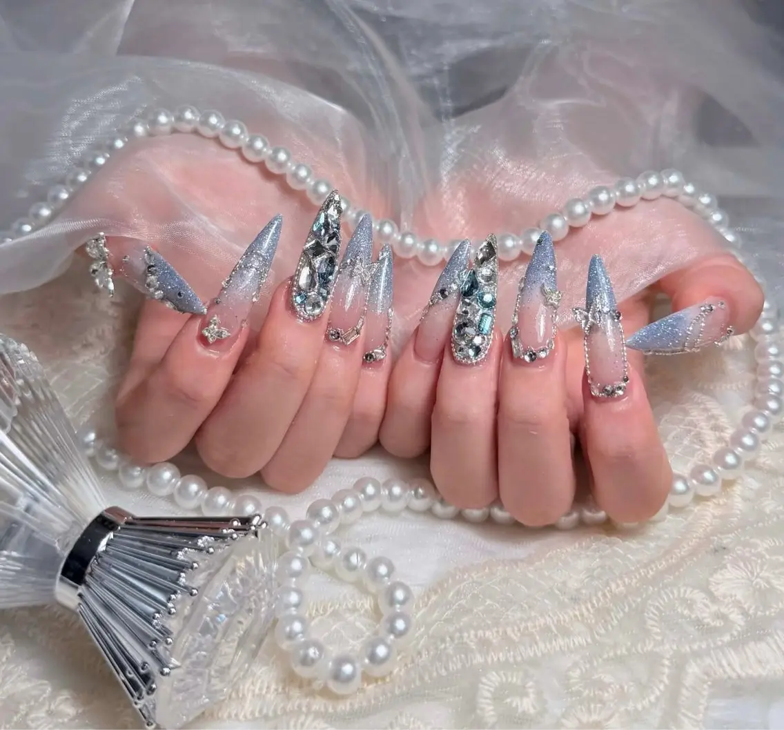 ネイル ハンドネイル Rinaky Amee Nailのネイルデザイン