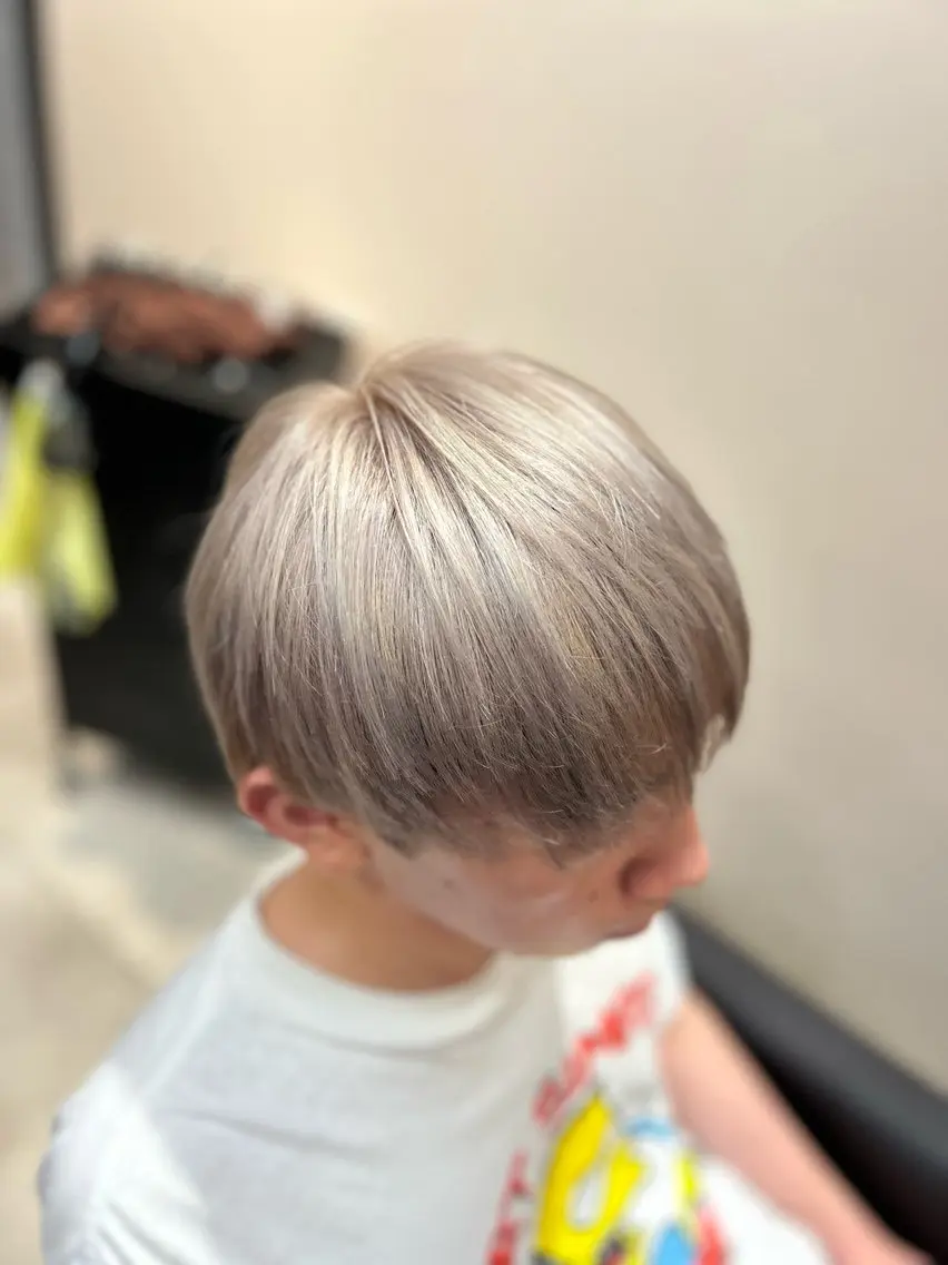 メンズ限定 メンズブリーチ×オンカラー×カットの写真