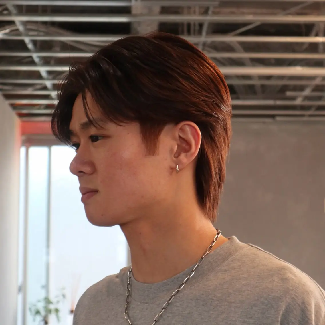 カラー メンズ メンズブリーチ 黒髪 ブリーチ ブルーカラー ブルーブラック ⭐️フウタ⭐️/郡山 /透明感カラーのヘアスタイル