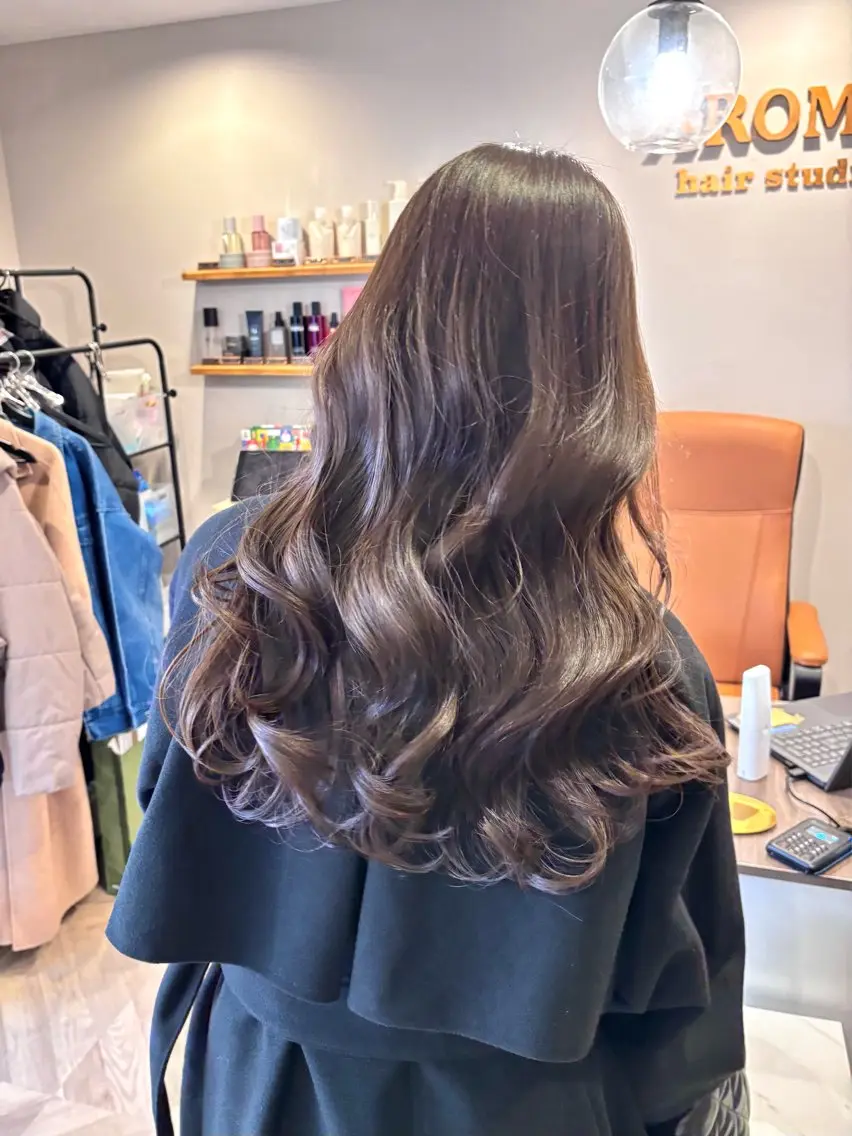 セミロング カット ヘアカラー トリートメント 艶髪／透け感カラー ／ＲＹＯのヘアスタイル