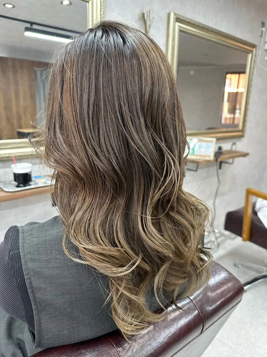 ロング カラー カット ヘアカラー トリートメント Lien 深井店のヘアスタイル