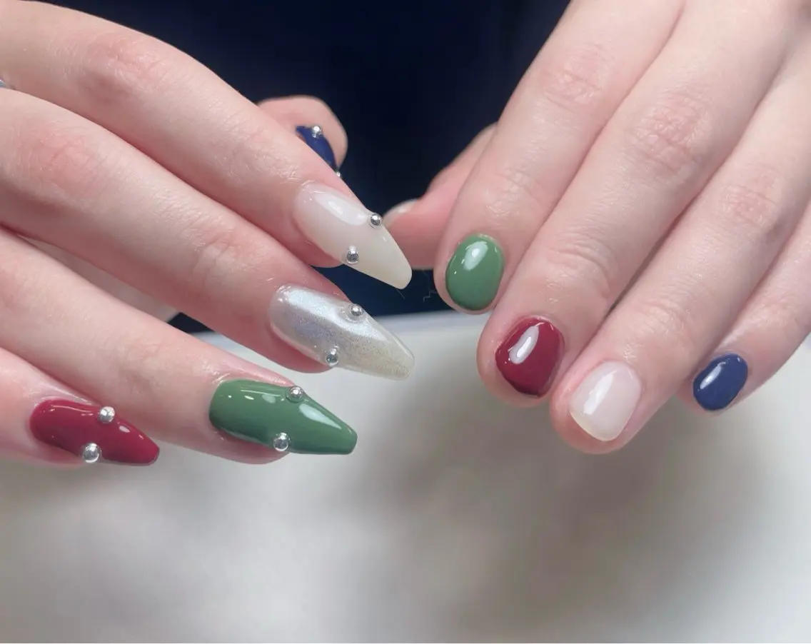 ネイル チークネイル 長さ出し フレンチネイル グラデーション キラキラネイル 中野駅から2分 MEO NAILのネイルデザイン