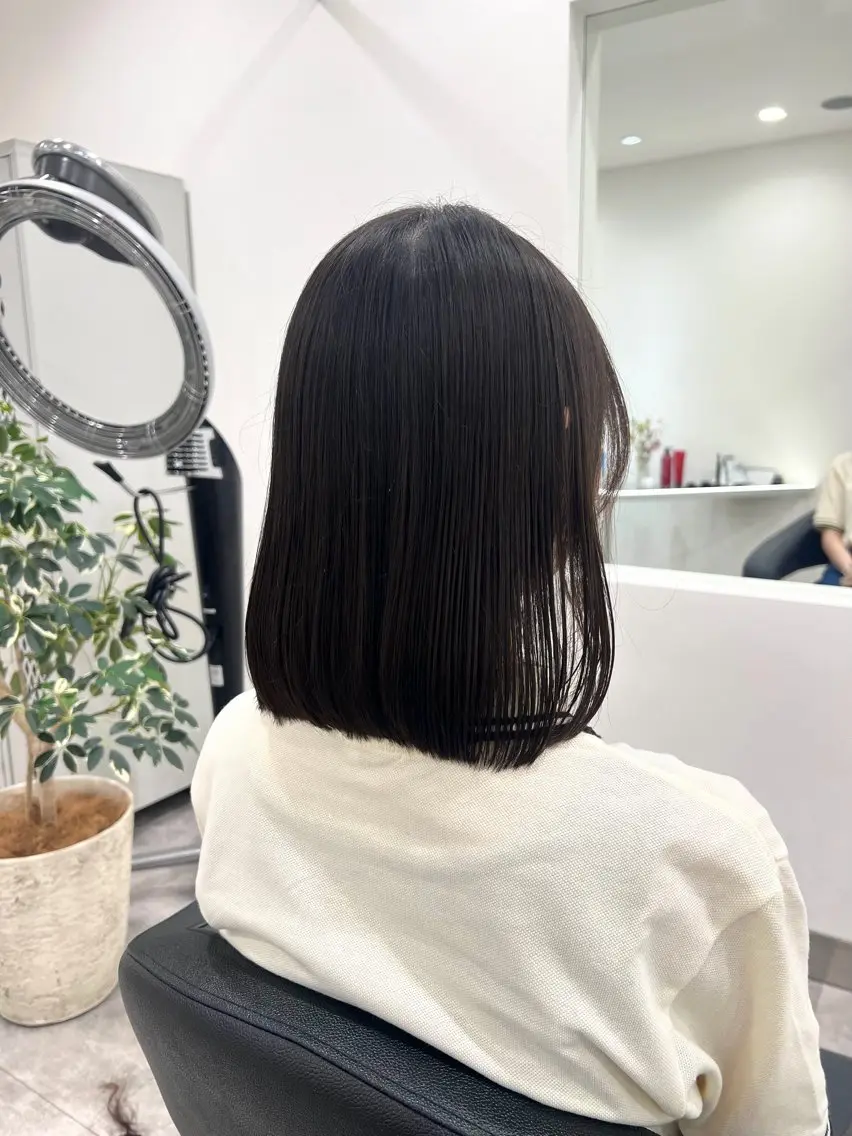 ミディアム ⭐トレンドカット&カ ラーCocoro🪿のヘアスタイル